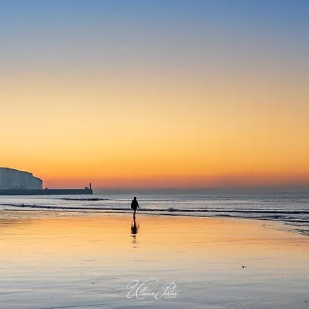 Apartamento Idéalement Situé Le Les Locations Isahora Sont Aussi à 2 Pas Du Château D'eu, Des Falaises Du Tréport, De Mers Les Bains Et Aux Portes De La Baie De Somme Eu (Sena Marítimo)