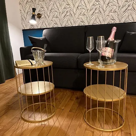 Apartamento Idéalement Situé Le Les Locations Isahora Sont Aussi à 2 Pas Du Château D'eu, Des Falaises Du Tréport, De Mers Les Bains Et Aux Portes De La Baie De Somme *