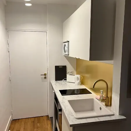 Idéalement Situé Le Les Locations Isahora Sont Aussi à 2 Pas Du Château D'eu, Des Falaises Du Tréport, De Mers Les Bains Et Aux Portes De La Baie De Somme Eu (Sena Marítimo)